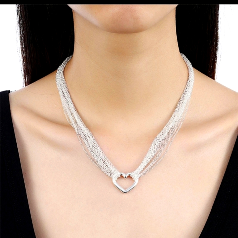 Gorgeous distinctive Heart Necklace - Picture 10 of 13